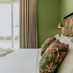 King Charles Boutique Βαλέτα