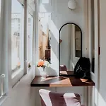 King Charles Boutique Ξενοδοχείο