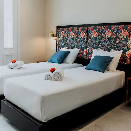 King Charles Boutique *