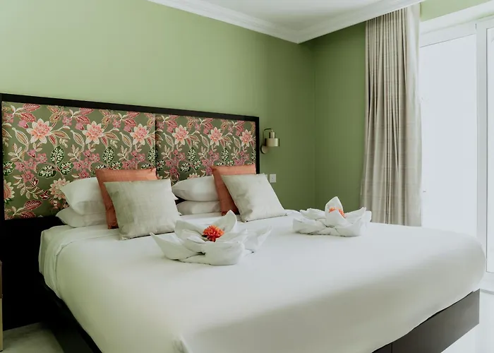 King Charles Boutique Hotel