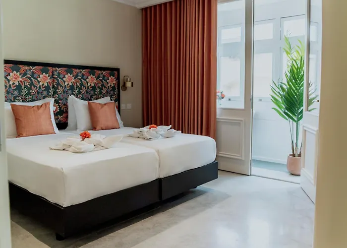 King Charles Boutique Hotel *