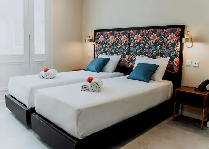 King Charles Boutique *