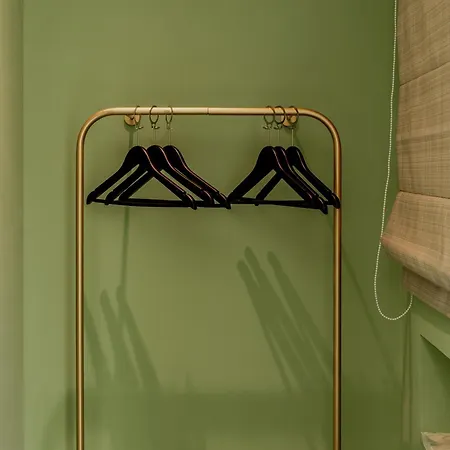 King Charles Boutique