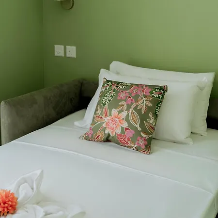 King Charles Boutique Otel