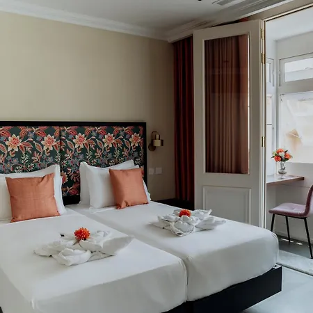 King Charles Boutique