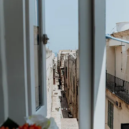 King Charles Boutique מלון ואלטה