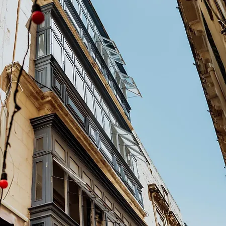 King Charles Boutique