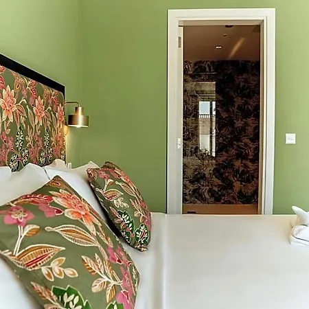 King Charles Boutique Hotel