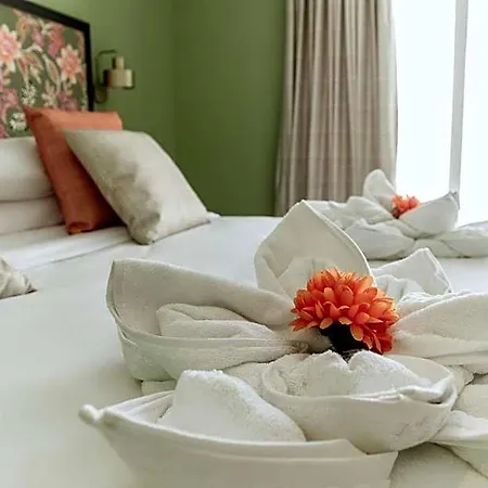 King Charles Boutique Hotel *