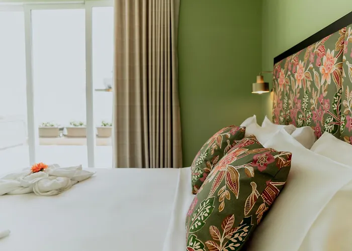 King Charles Boutique Βαλέτα