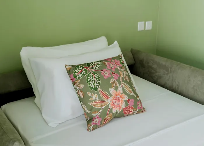 King Charles Boutique *