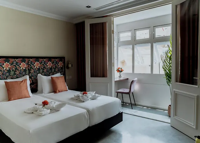 King Charles Boutique *