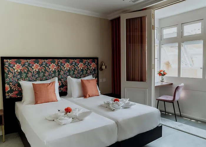 King Charles Boutique